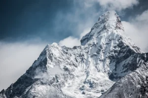 Himalayan mountain landscape illustrating Shilajit origins and everyday wellness